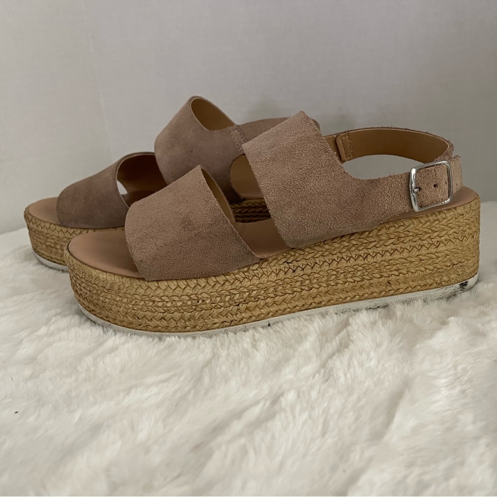 Bata size EU39 platform sandals nude color